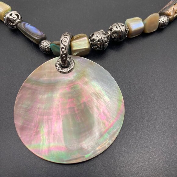 Cookie Lee Style Shell Pendant Necklace Earring Set Unmarked Beaded Silver Tone - Picture 8 of 12